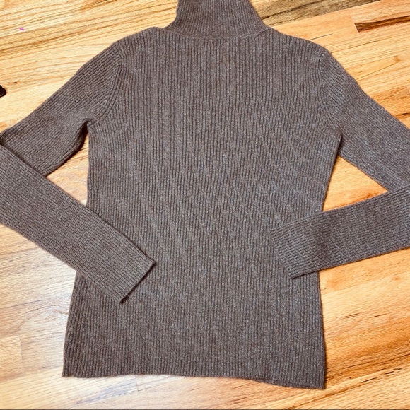 ❌SOLD❌Marconi 100% Cashmere Tan Rib Turtleneck - Picture 4 of 5